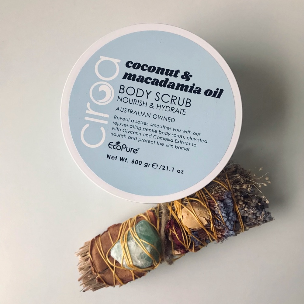 CIROA Body Scrub Coconut and Macadamia Oil, NWT, 15.8oz - Picture 2 of 9